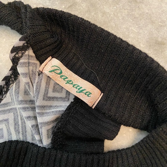 Papaya Size Size L Black Geometric Ribbed Knit Sleeveless Halter Pullover Top - Picture 9 of 12